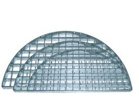 Lichtschacht-Halbrundroste